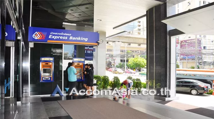 5  Office Space For Rent in Pattanakarn ,Bangkok ARL Ramkhamhaeng at UM Tower AA11783